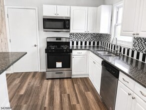 94 S 21st Ave in Manville, NJ - Building Photo - Building Photo