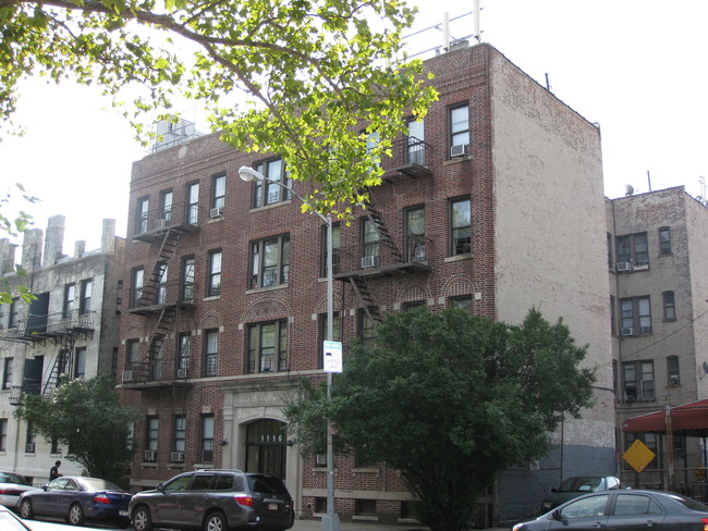 1116 Avenue H in Brooklyn, NY - Foto de edificio - Building Photo