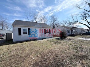 3305 N St Joseph Ave in Evansville, IN - Building Photo - Building Photo