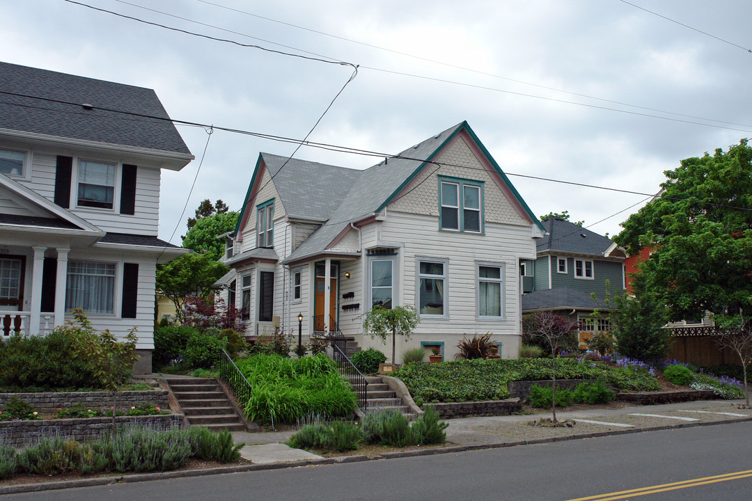 1511 NE Tillamook St in Portland, OR - Building Photo