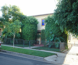 708-712 N Dillon St in Los Angeles, CA - Foto de edificio - Building Photo