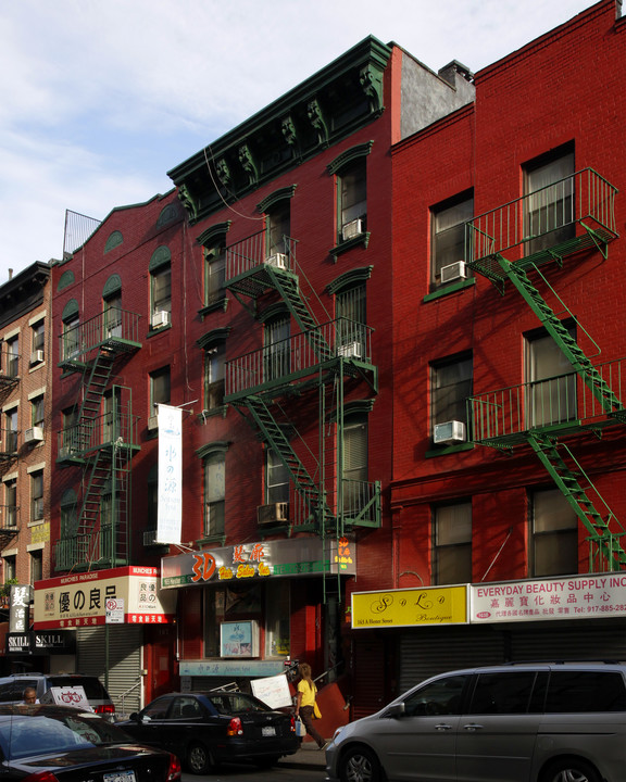 165 Hester St in New York, NY - Building Photo