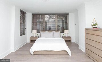 1020 N Calvert St in Baltimore, MD - Building Photo - Building Photo