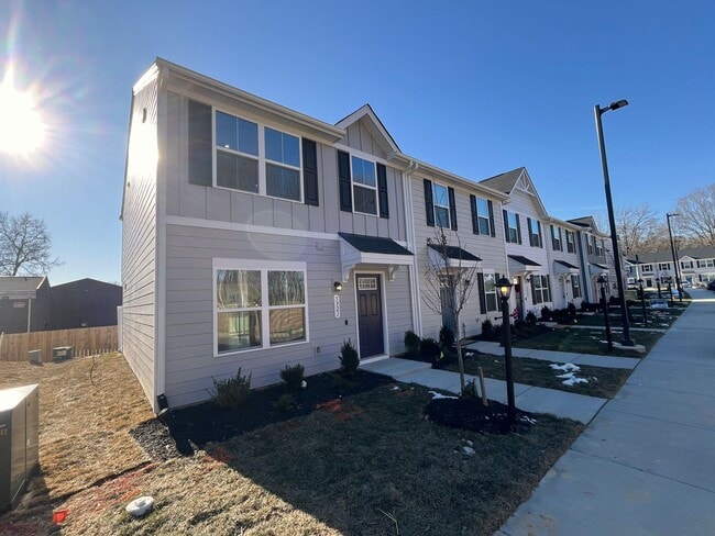 property at 1133 Canterbury Rdg Rd