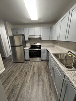 Broadway Crossing Apartments in Merrillville, IN - Building Photo