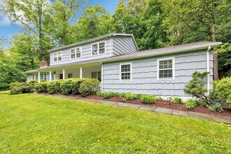 6 Rivergate Woods in Wilton, CT - Building Photo - Building Photo