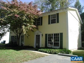 106 Longwood Dr in Charlottesville, VA - Building Photo - Building Photo