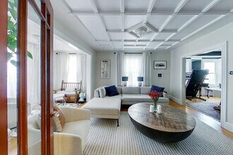 9 Dartmouth St in Newport, RI - Building Photo - Building Photo