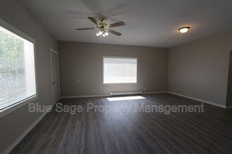 1886 Palo Alto Rd in Sequim, WA - Building Photo - Building Photo