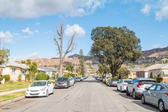 2511 N Brighton St in Burbank, CA - Building Photo - Building Photo