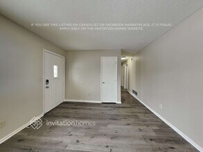 5700 80th Ave N in Minneapolis, MN - Foto de edificio - Building Photo