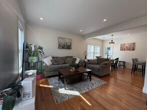 82 Sharon St in Medford, MA - Building Photo - Building Photo