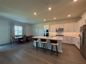 8243 Fenton St in Orlando, FL - Building Photo - Building Photo