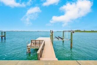 5434 Oakhurst Dr in Seminole, FL - Building Photo - Building Photo