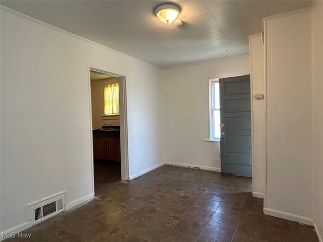 property at 1392 Hart St