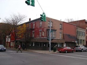 70-76 Congress St in Troy, NY - Foto de edificio - Building Photo