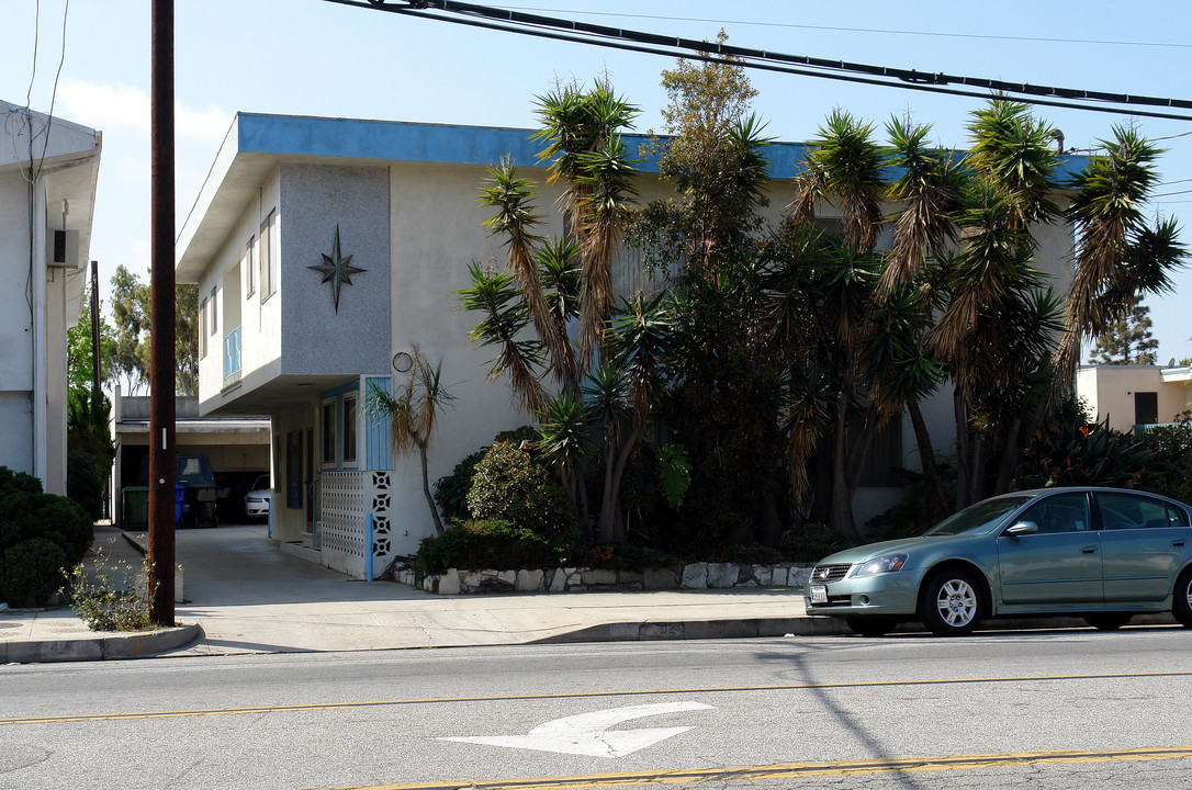 412 E Regent St in Inglewood, CA - Building Photo