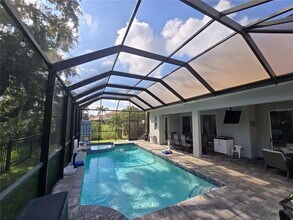 8111 Santa Rosa Ct in Sarasota, FL - Building Photo - Building Photo