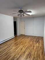 749 N Broad St, Unit 303 in Elizabeth, NJ - Building Photo - Building Photo