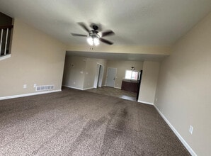 423 E Cheyenne St in Roberts, WI - Building Photo - Building Photo