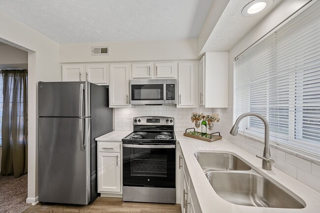 Enclave in Beavercreek, OH - Building Photo - Building Photo