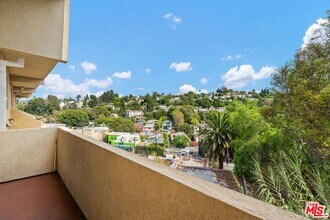 3712 Evans St W-Unit -7 in Los Angeles, CA - Building Photo - Building Photo