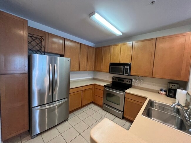 property at 2808 Bloomfield Ln