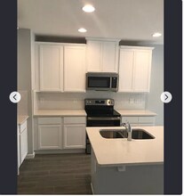 327 Cape Honeysuckle Pl in Sanford, FL - Building Photo - Building Photo