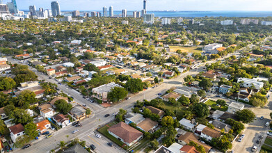 1165 SW 12th St in Miami, FL - Building Photo - Building Photo