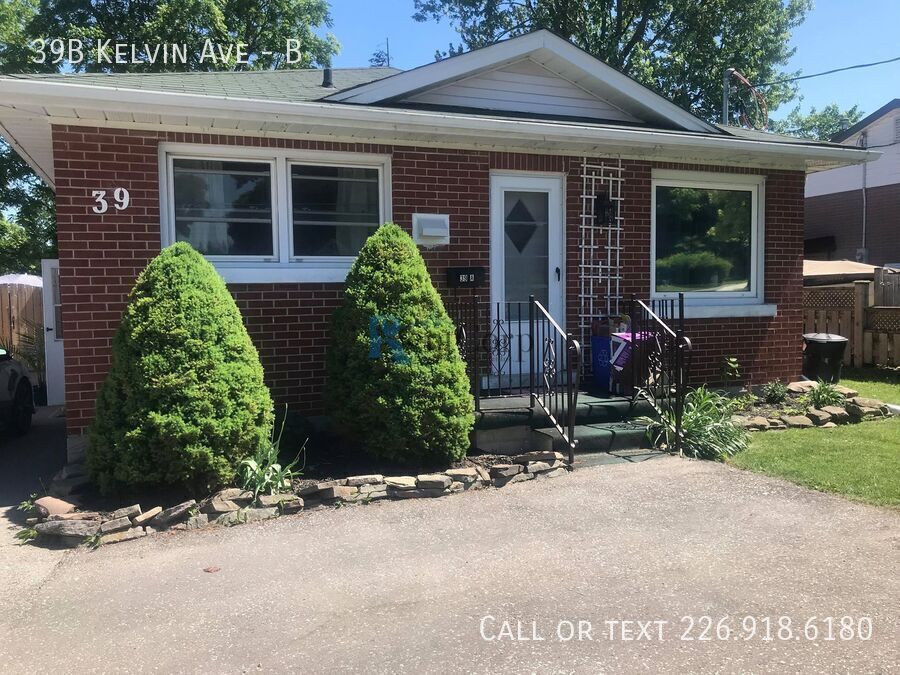39B Kelvin Ave in Kitchener, ON - Building Photo