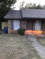 218 Pine Meadow Dr in Kennedale, TX - Building Photo