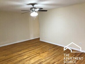 1630 W Estes Ave, Unit 1F in Chicago, IL - Building Photo - Building Photo