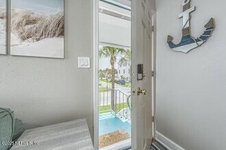 2103 1st St S in Jacksonville Beach, FL - Building Photo - Building Photo