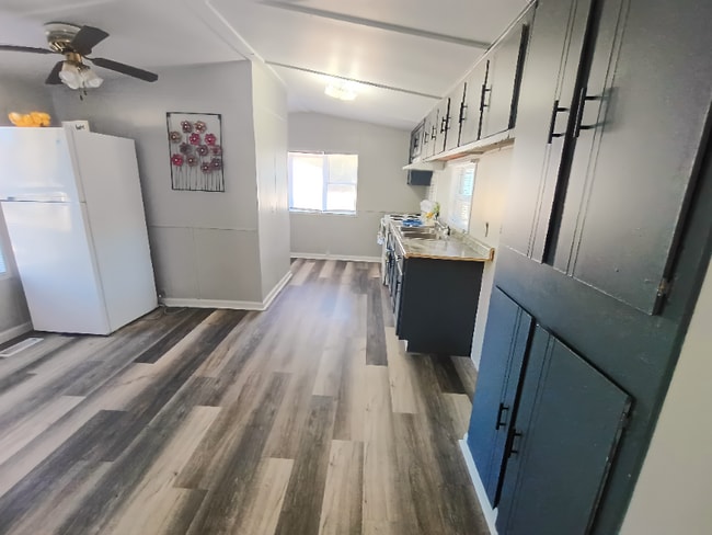 63 Deerwood Park in Centralia, IL - Foto de edificio - Building Photo