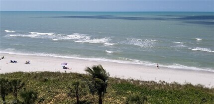 10475 Gulf Shore Dr in Naples, FL - Building Photo - Building Photo