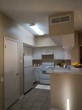 206 Plaza Verde Dr in Houston, TX - Building Photo - Building Photo