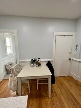 42 Moseley St, Unit #2E in Boston, MA - Building Photo - Building Photo