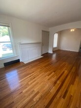 230 Newell Dr in Ferguson, MO - Building Photo - Building Photo