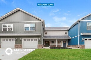 2109 Paddle Wheel Dr in Jeffersonville, IN - Building Photo