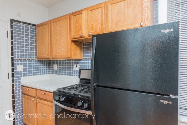 3115 W Foster Ave, Unit 3121 H1 in Chicago, IL - Building Photo - Building Photo