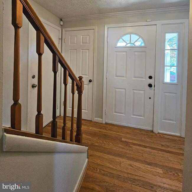 401 Kojun Ct in Sterling, VA - Building Photo - Building Photo