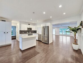 4721 W Park Rd in Hollywood, FL - Building Photo - Building Photo