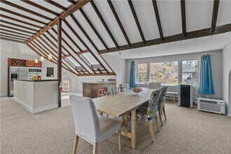 167 Coggeshall Ave in Newport, RI - Building Photo - Building Photo