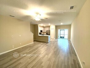 1277 Coastal Mdw Trl in Jacksonville, FL - Foto de edificio - Building Photo
