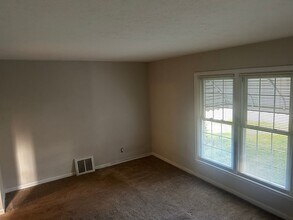 2452 24th St in Cuyahoga Falls, OH - Building Photo - Building Photo
