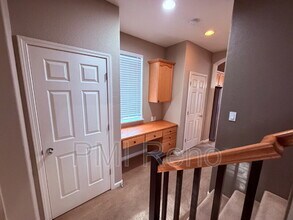 9070 Jack Hammer Ct in Reno, NV - Building Photo - Building Photo