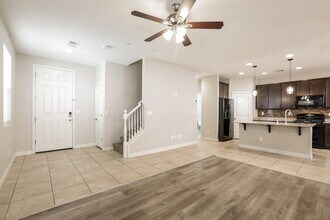 7563 Bethel Cove Ct in Las Vegas, NV - Building Photo - Building Photo
