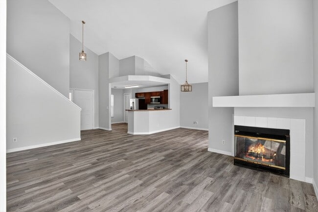 250 Lakebreeze Cir in Lake Mary, FL - Building Photo - Building Photo