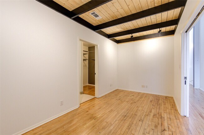 property at 1312 Live Oak St