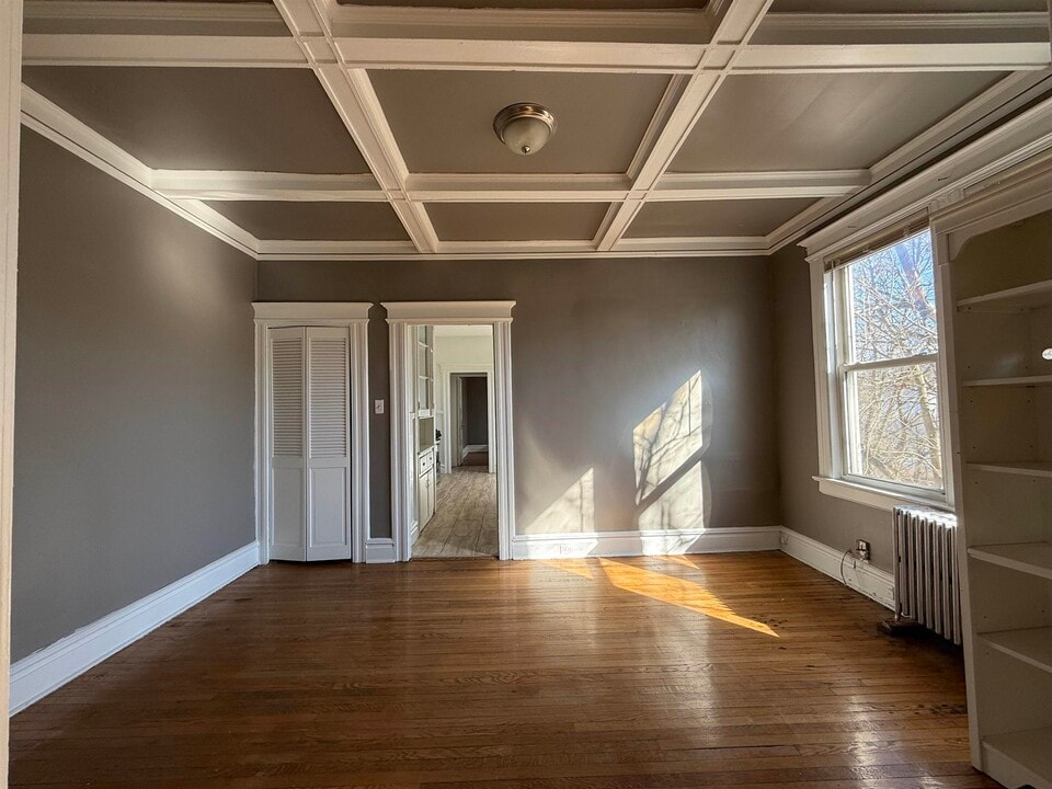 154 Midland Ave in East Orange, NJ - Building Photo